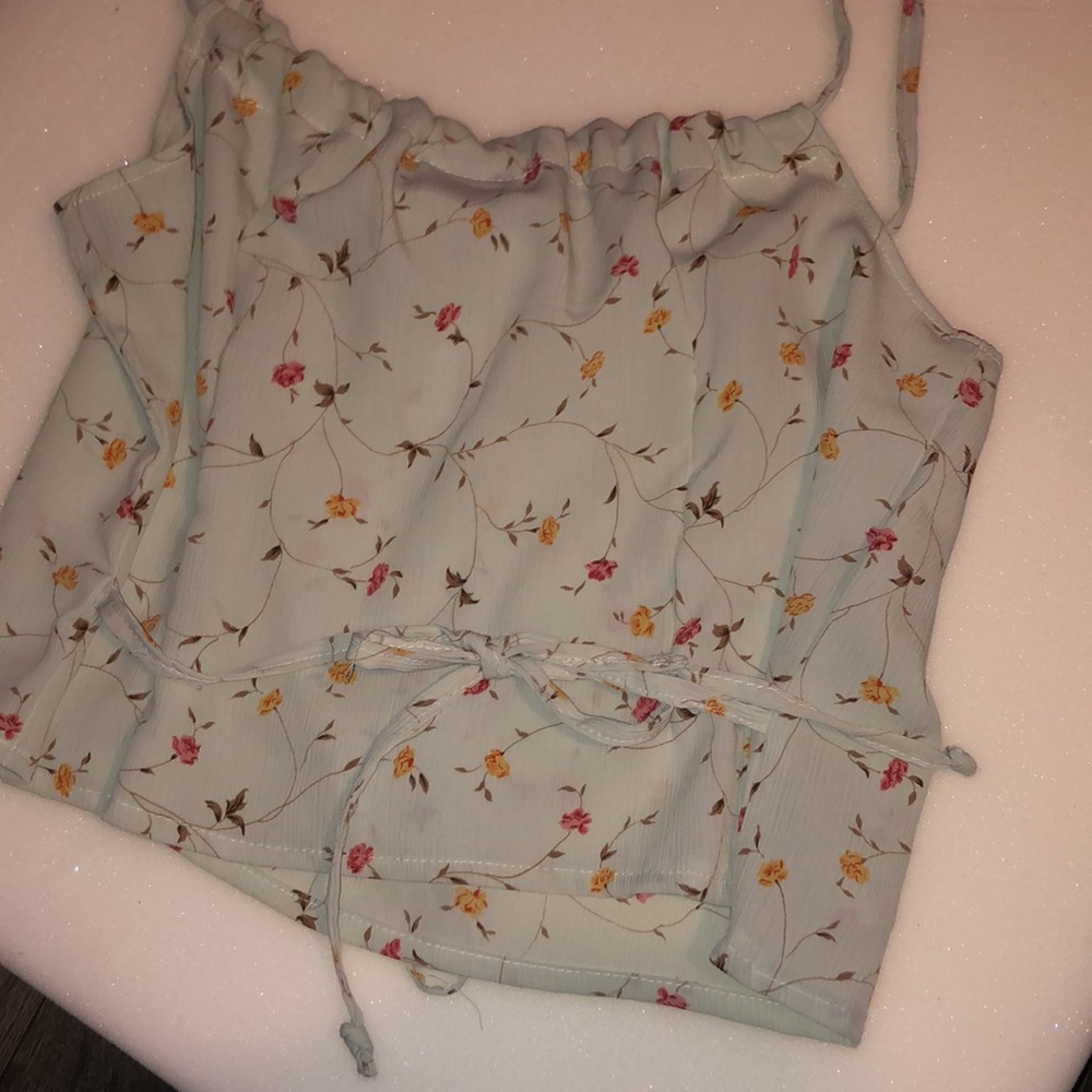 Floral Top - Picture 3 of 3